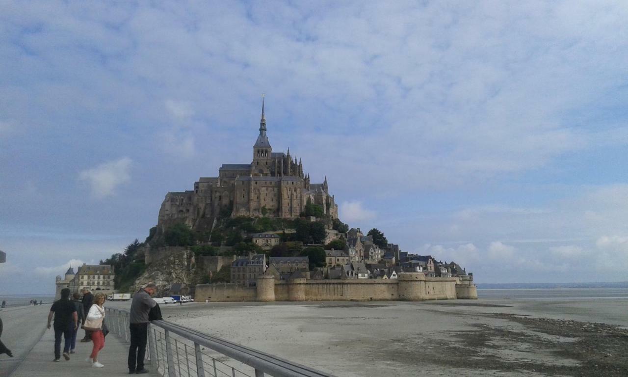 La Gerbaudiere Chambres&Table D Hotes Proche Mont Saint Michel Cuisine Maison Notre-Dame-du-Touchet Exterior photo
